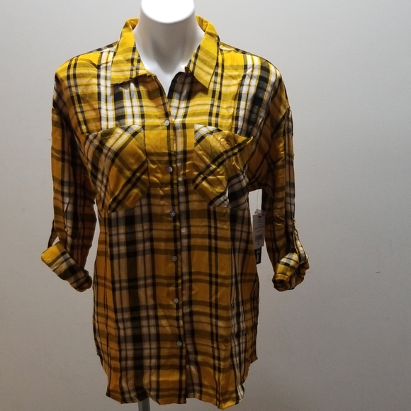 NWT! DESIGN LAB PLAID BUTTON DOWN HIGH-LOW SHIRT - Picture 2 of 6